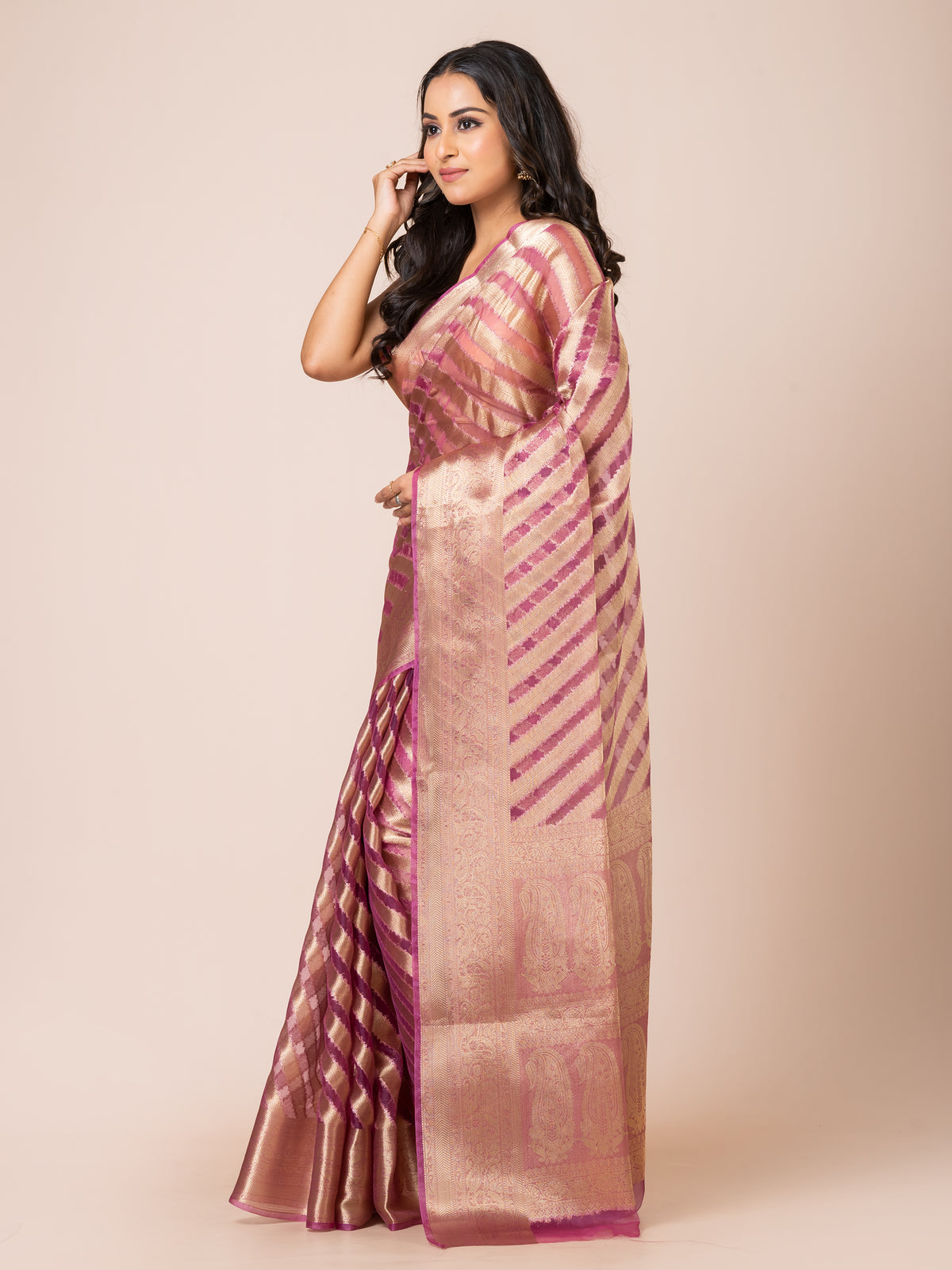 KAVVYA  SOFT & LIGHT WEIGHT MAJENTA ORGANZA SILK WEAVING SAREE