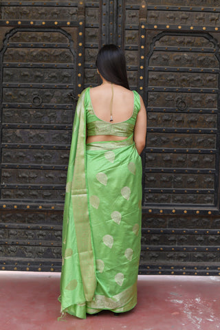 Kavvya Pista Green Soft & Lightweight Raw Silk Weaving Saree KAVVYA 