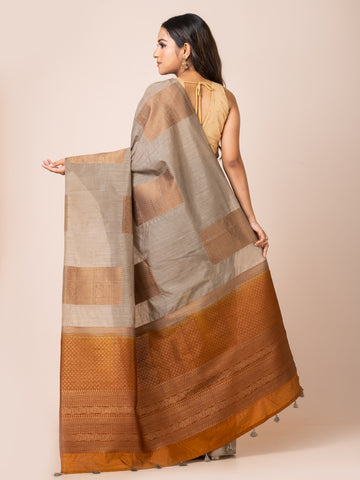 KAVVYA Soft & lighweight GREY color handloom weaving silk saree