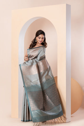 KAVVYA SOFT & LIGHT WEIGHT BLUR SILK SAREE WITH BEAUTIFUL GOLDEN AND SILVER ZARI WEAVING ABSTRACK MOTIFS ALL OVER THE SAREE WITH CONTRAST PURPLE BORDER AND PALLU COMES WITH PURPLE COLOUR BLOUSE