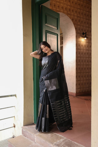 KAVVYA SOFT & LIGHT WEIGHT HANDLOOM WEAVED TUSSAR SAREE WITH BEAUTIFUL GEMOTRIC FIGURES IN THE SAREE SAME COLOUR BLOUSE AND HEAVY PALLU