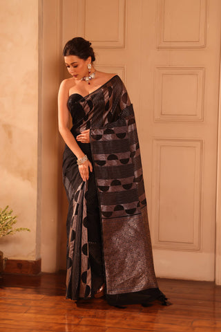KAVVYA SOFT & LIGHT WEIGHT BLACK HANDLOOM WEAVING TUSSAR SILK SAREE WITH HALF N HALF CONCEPTE COMES WITH HEAVY PALLU NM BLOUSE