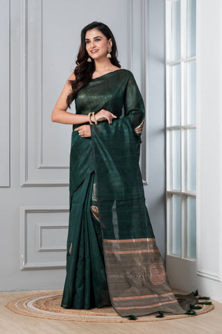 KAVVYA SOFT & LIGHT WEIGHT DARK GREEN HANDLOON WEAVING TUSSAR SAREE WITH BEAUTIFUL BIG FLORAL MOTIFS IN SILVER ZARI WITH CONTRAST PALLU AND BLOUSE