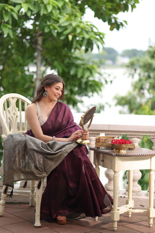 KAVVYA SOFT & LIGHT WEIGHT WINE HANDLOON TUSSAR SILK SAREE WITH BEAUTIFUL GEOMETRIC ROUND MOTIFS IN THE BODY COMES WITH CONTRAST PALLU N BLOUSE