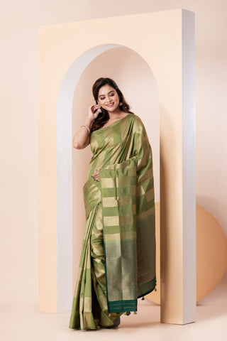 KAVVYA SOFT AND LIGHTWEIGHT GREY COLOUR HANDLOOM SAREE