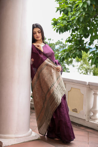 KAVVYA SOFT & LIGHT WEIGHT WINE HANDLOON TUSSAR SAREE WITH SMALL FLORAL MOTIFS IN THE SAREE COMES WITH CONTRAST COLOUR BORDER AND BLOUSE
