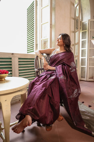KAVVYA SOFT & LIGHT WEIGHT WINE HANDLOON WEAVING TUSSAR SAREE WITH BEAUTIFUL BIG FLORAL MOTIFS IN SILVER ZARI WITH CONTRAST PALLU AND BLOUSE