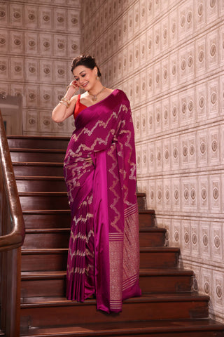 KAVVYA SOFT & LIGHT WEIGHT WINE CRAPE SAREE WITH ALL OVER GOLDEN ZARI WEAVING COMES WITH SATIN BORDER AND BEAUTIFUL ZARI WEAVED BLOUSE
