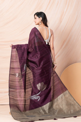 KAVVYA SOFT & LIGHT WEIGHT BOTTLE GREE HANDLOON TUSSAR SILK SAREE WITH BEAUTIFUL ROSE MOTIFS IN THE BODY COMES WITH CONTRAST PALLU N BLOUSE