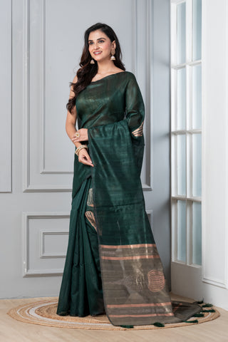 KAVVYA SOFT & LIGHT WEIGHT DARK GREEN HANDLOON WEAVING TUSSAR SAREE WITH BEAUTIFUL BIG FLORAL MOTIFS IN SILVER ZARI WITH CONTRAST PALLU AND BLOUSE