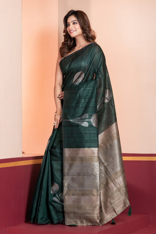 KAVVYA SOFT & LIGHT WEIGHT dark green HANDLOON WEAVING LINEN SAREE WITH BEAUTIFUL BIG FLORAL MOTIFS IN SILVER ZARI WITH CONTRAST OLIVE GREEN PALLU AND BLOUSE
