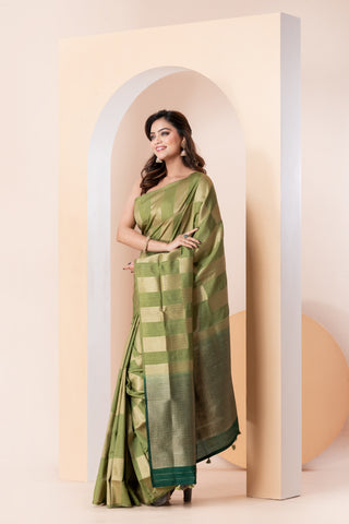 KAVVYA SOFT AND LIGHTWEIGHT GREY COLOUR HANDLOOM SAREE