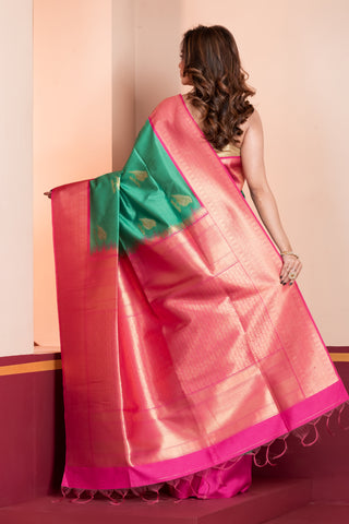 KAVVYA SOFT & LIGHT WEIGHT GREEN SILK SAREE WITH BEAUTIFUL BIRD MOTIFS COMES WITH CONTRAST RANI HEAVY WEAVING BORDER AND PALLU