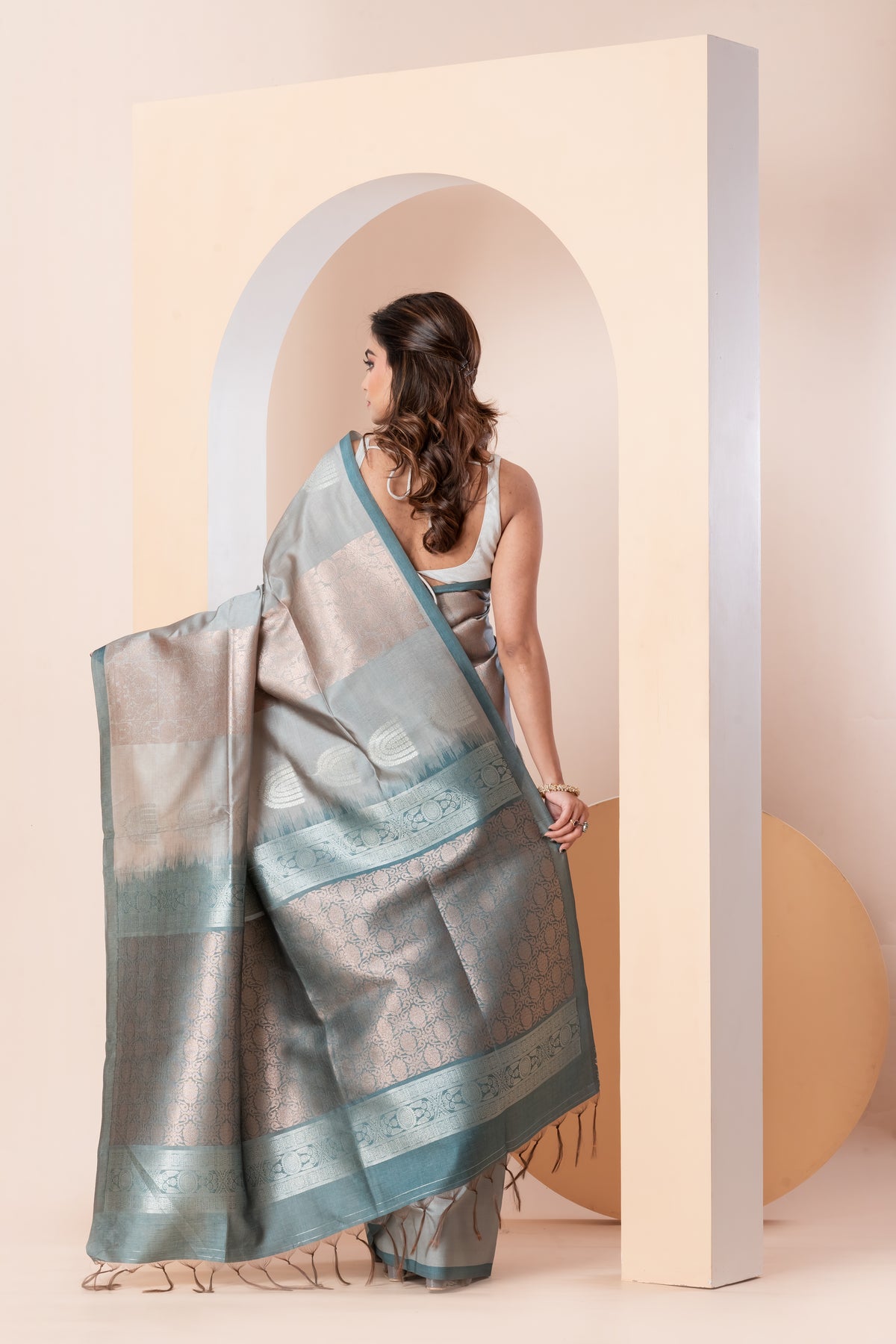 KAVVYA SOFT & LIGHT WEIGHT BLUR SILK SAREE WITH BEAUTIFUL GOLDEN AND SILVER ZARI WEAVING ABSTRACK MOTIFS ALL OVER THE SAREE WITH CONTRAST PURPLE BORDER AND PALLU COMES WITH PURPLE COLOUR BLOUSE