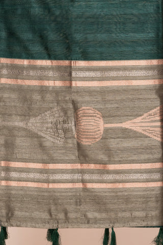 KAVVYA SOFT & LIGHT WEIGHT DARK GREEN HANDLOON WEAVING TUSSAR SAREE WITH BEAUTIFUL BIG FLORAL MOTIFS IN SILVER ZARI WITH CONTRAST PALLU AND BLOUSE