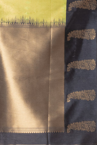 KAVVYA SOFT & LIGHT WEIGHT GREEN SILK SAREE FITH FINE GOLDEN ZARI WEAVING ALLOVER WITH CONTRAST BLACK BORDER AND PALLU HIGHLIGHTED WITH BEAUTIFUL MOTIFS