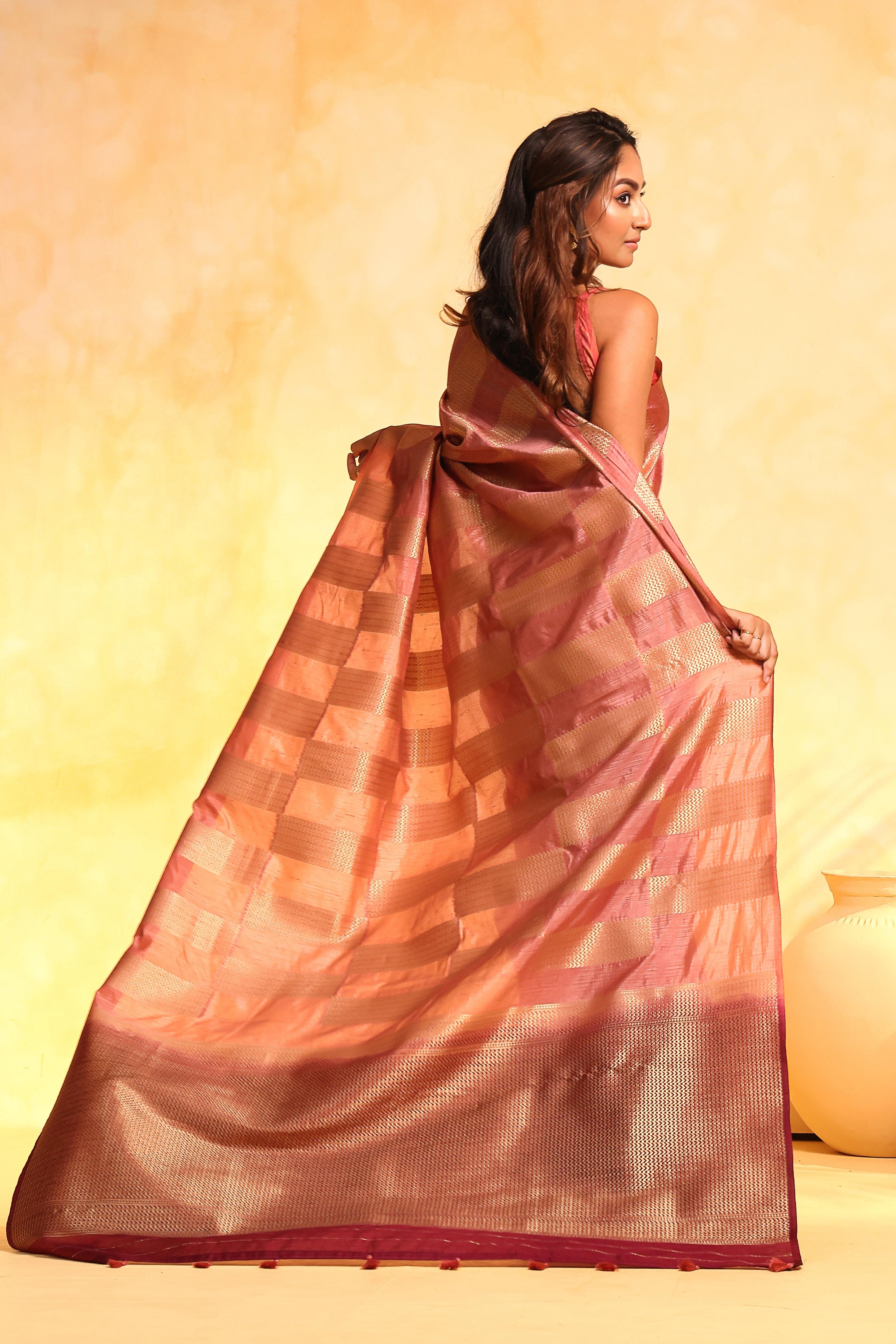 KAVVYA soft & lightweight pink color benarasi handloom saree - KAVVYA 