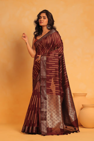 KAVVYA soft & lightweight magenta color benarasi handloom saree - KAVVYA 