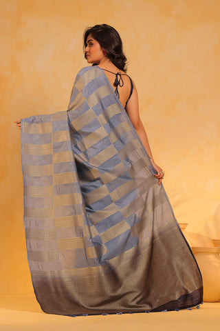 KAVVYA soft & lightweight blue color benarasi handloom saree - KAVVYA 