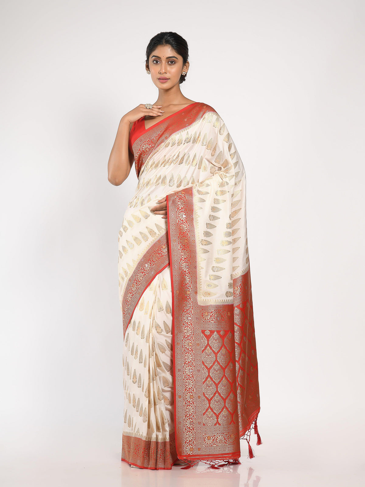 Kavvya White Soft & Lightweight Weaving Raw Silk Saree - KAVVYA 