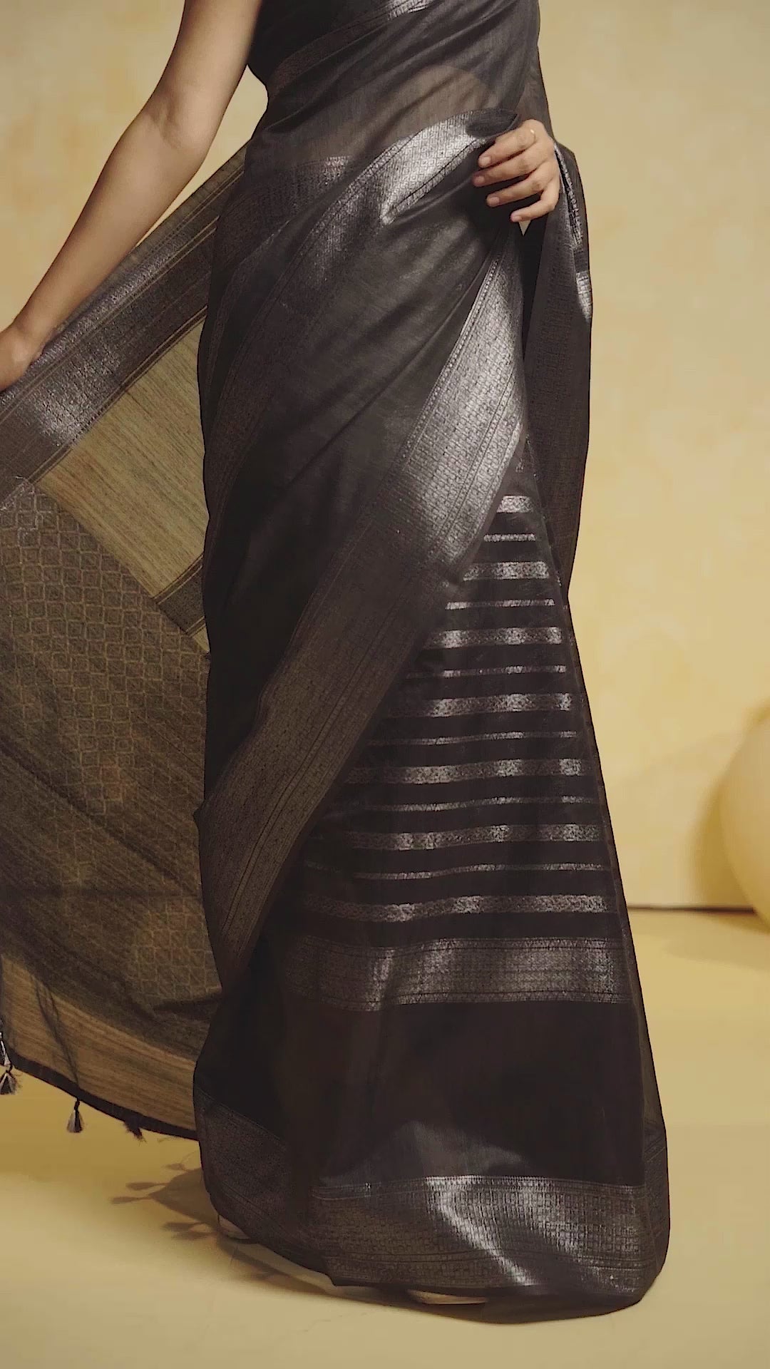 KAVVYA soft & lightweight black color benarasi handloom saree