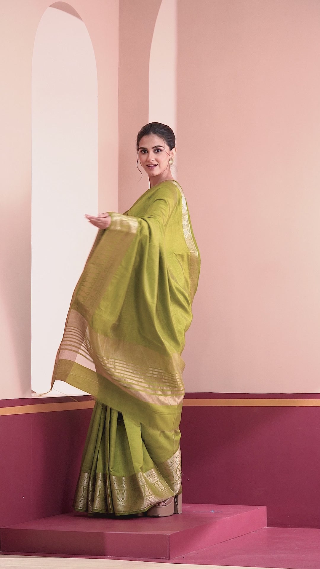 KAVVYA GREEN WEAVING SILK SAREE